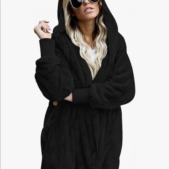 Like new! Amazon $38 Fuzzy hooded open front fleece w/ 2 pockets L Wore once! - Picture 3 of 11